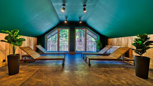 OSTOJA RESIDENCE VIP z sauną, strefą relaksu i pokojem zabaw by Royal Aparts