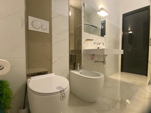 Vonios kambarys apgyvendinimo įstaigoje SAVANY B&Apartments