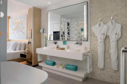 Royal Hideaway Corales Beach - Adults Only