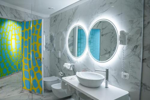 Ένα μπάνιο στο Soul Art Hotel