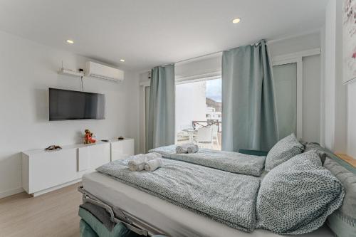 Los Cristianos San Marino Bluesky Apartment
