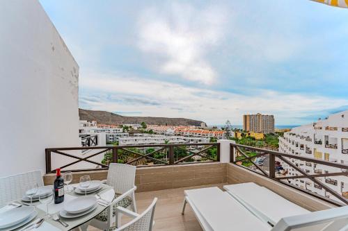Los Cristianos San Marino Bluesky Apartment