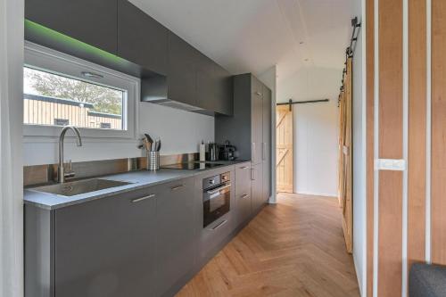 Η κουζίνα ή μικρή κουζίνα στο HUB Resorts Drentse Weelde