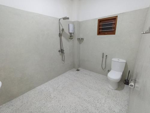 Ένα μπάνιο στο SPRING VILLA AHANGAMA