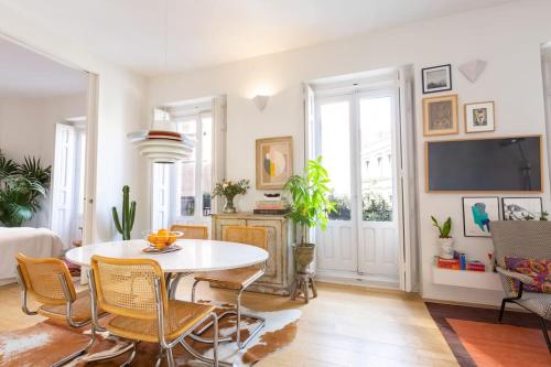 Elegant apartment next to Paseo del Prado - Alameda