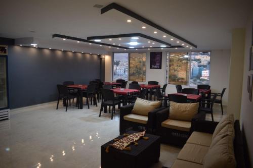 Restoran atau tempat lain untuk makan di Petra rose city