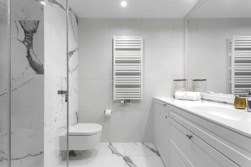 Ένα μπάνιο στο Apartamenty Marina z widokiem na morze