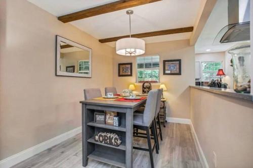 Galeriebild der Unterkunft Grapevine Historic District ! New Remodel in Grapevine