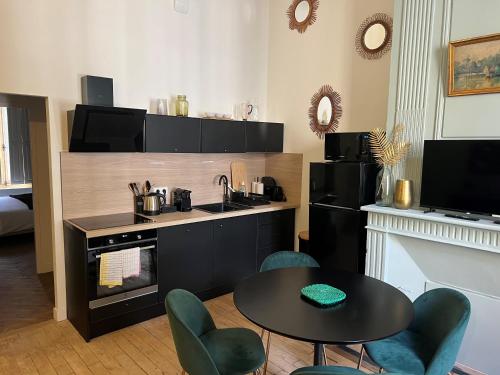 Kuchyň nebo kuchyňský kout v ubytování T2 calme vieux Tours Basilique