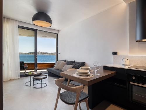 Seannamon Suites Unique Design Sea View Suites next to the beach
