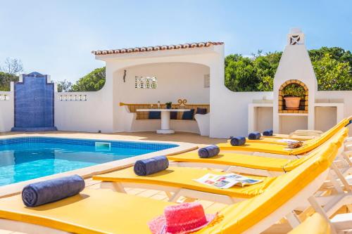 Villa Renaissance - Moradia com piscina aquecivel e BBQ em Carvoeiro