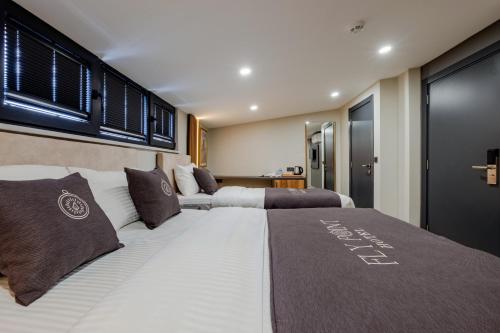 Gallery image of FLY POINT AIRPORT HOTEL in Arnavutköy