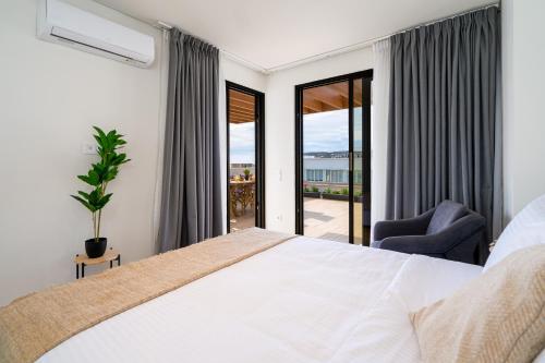 Majestic apartment with unique Acropolis view