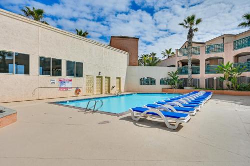 Piscina en o cerca de Ocean-View Imperial Beach Condo with Community Perks