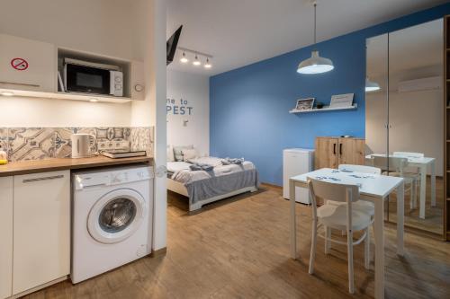 New York Palace Flats