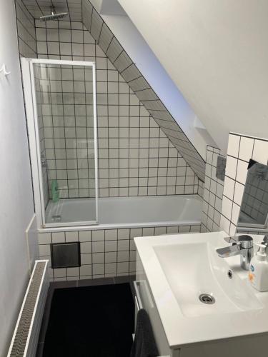 Koupelna v ubytování Loft Apartment in Central Zug