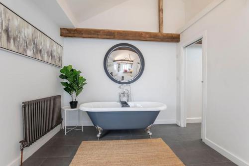 Et badeværelse på Contemporary 2 Bed Home in Lansdown