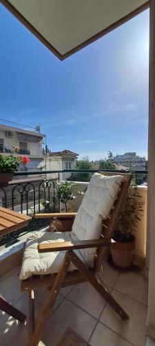 TheAretsouPlace Elegance, 200m from the Sea, Parking, 1G WiFi, Netflix, Cosmote TV