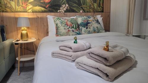 Free Parking, 40 meters from the beach, WI-FI, AC
