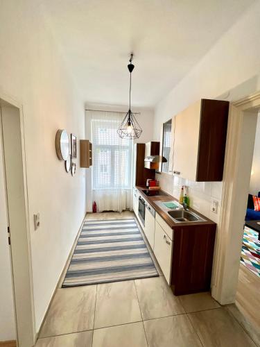 Cozy City Retreat - by Nahuen Suites