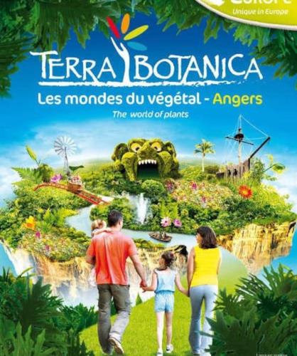 a poster for a movie with a family walking towards a waterfall at Gîte familiale au cœur du village in Villiers-au-Bouin