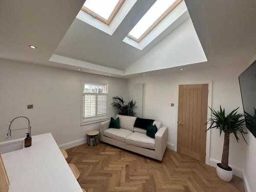Μια τηλεόραση ή/και κέντρο ψυχαγωγίας στο Apartment in Barnard Castle