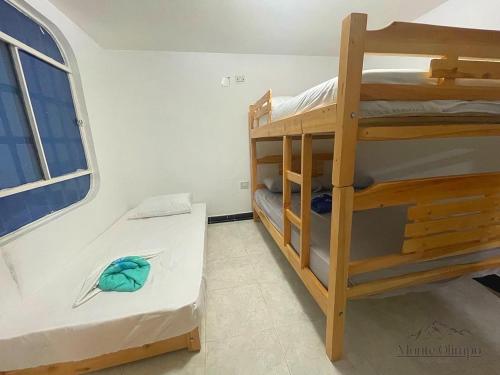 เตียงสองชั้นในห้องที่ Casablanca - Casa privada a las afueras de Villavicencio