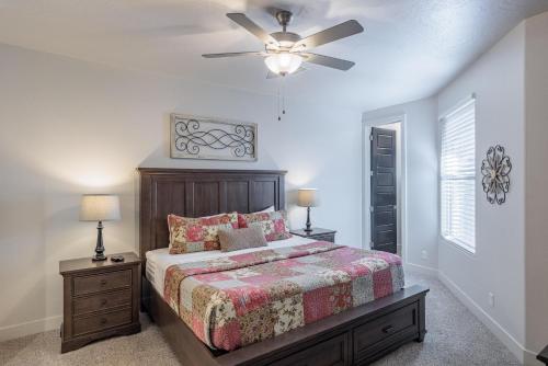 En eller flere senge i et værelse på Mert's Place