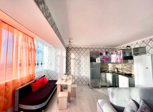 A kitchen or kitchenette at ЖК «Caspyi Towers», 17-й микрорайон, 3 дом , 2 подъезд, 15 этаж , 114 кв.