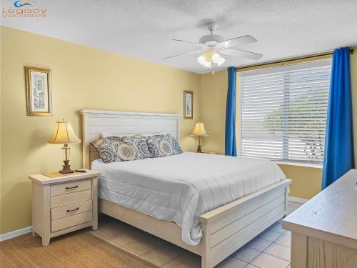 Ένα ή περισσότερα κρεβάτια σε δωμάτιο στο IP116-3 Bed Condo with Complimentary Beach Service