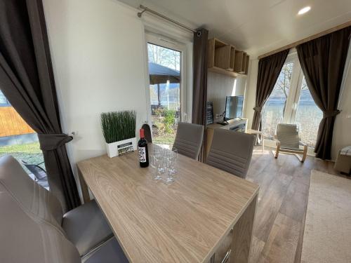 Kuchyň nebo kuchyňský kout v ubytování Holiday Home Tiny Haus Carolin by Interhome