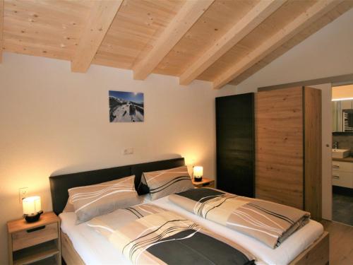 Postel nebo postele na pokoji v ubytování Apartment Johann by Interhome