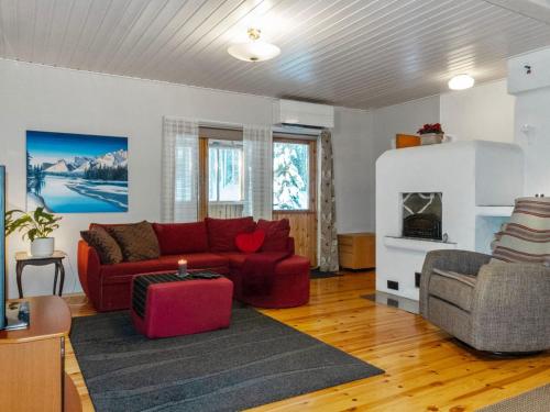 Et opholdsområde på Holiday Home Mokko-mökki by Interhome