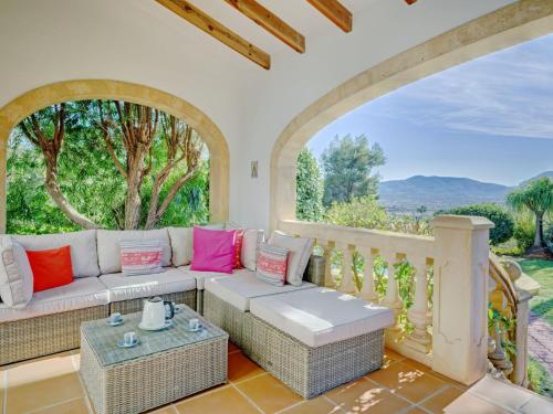 Holiday Home Villa del Tauro by Interhome