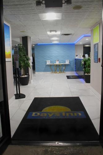 Lobby/Rezeption in der Unterkunft Days Inn by Wyndham Marianna