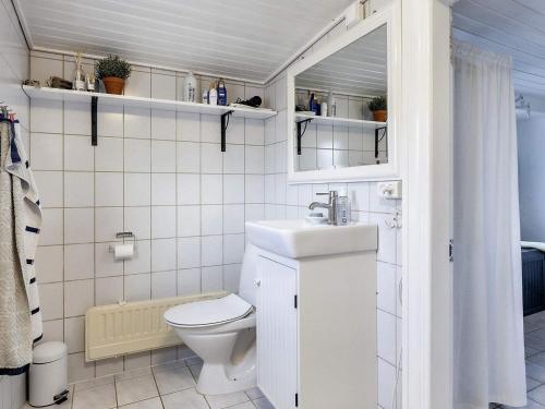 Kylpyhuone majoituspaikassa Holiday home Læsø XVII