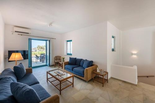 Beachside House in Naousa