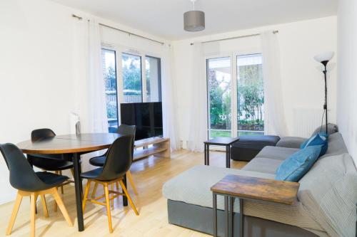 Photo de la galerie de l'établissement Bel appartement de deux chambres à 5 min de Versailles, à Viroflay