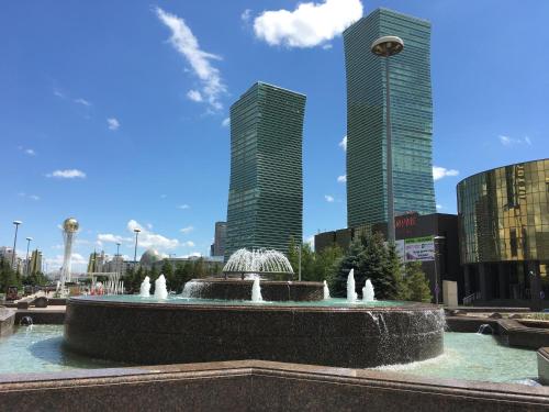 Miesto panorama iš apartamentų arba bendras vaizdas mieste Astana