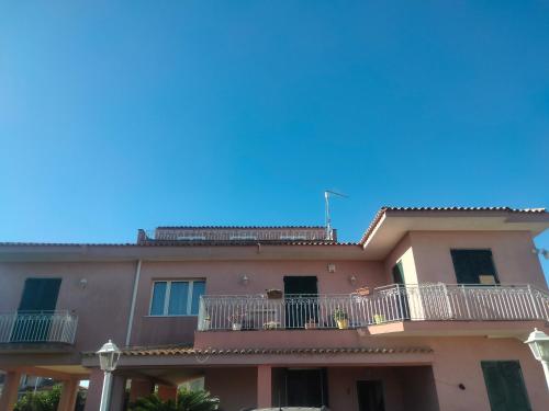 Το κτήριο όπου στεγάζεται  το διαμέρισμα