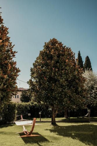 Κήπος έξω από το Naboo Verona Luxury Suites