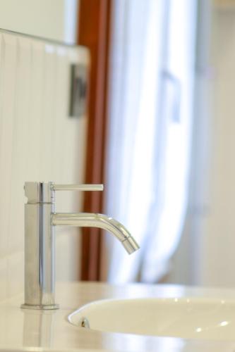 Ένα μπάνιο στο Naboo Verona Luxury Suites