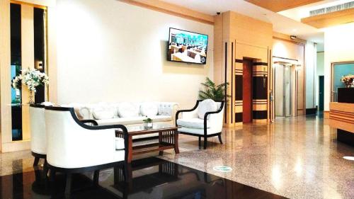 O zonă de relaxare la Valaya Hotel Pathumthani