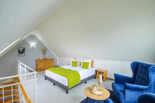 Postel nebo postele na pokoji v ubytování Inselhotel kleiner Bodden