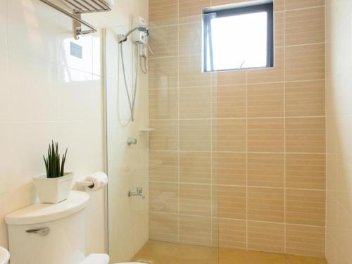 Koupelna v ubytování Venue 88