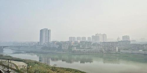 Γενική άποψη της πόλης Neijiang ή θέα της πόλης από  αυτό το ξενοδοχείο