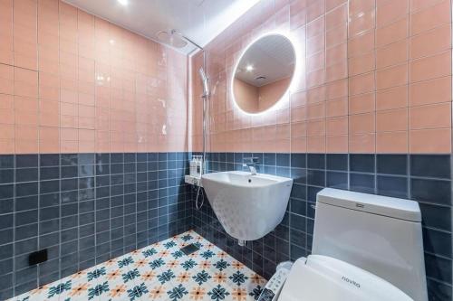 A bathroom at Plain Hotel