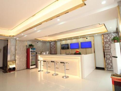 Majoituspaikan GreenTree Alliance Hotel Hefei Wulimiao Metro Station aula tai vastaanotto