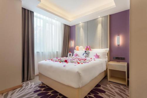 Lavande Hotel·Beijing Capital Airport Xiedao tesisinde bir odada yatak veya yataklar
