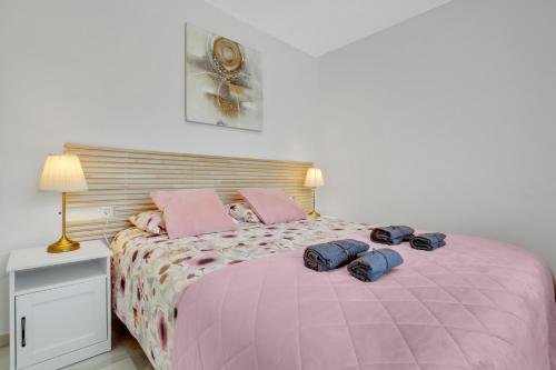 The Charming Oasis! 2 bedrooms - By HelloDomik